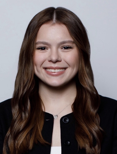 Dental Assistant, Kayli